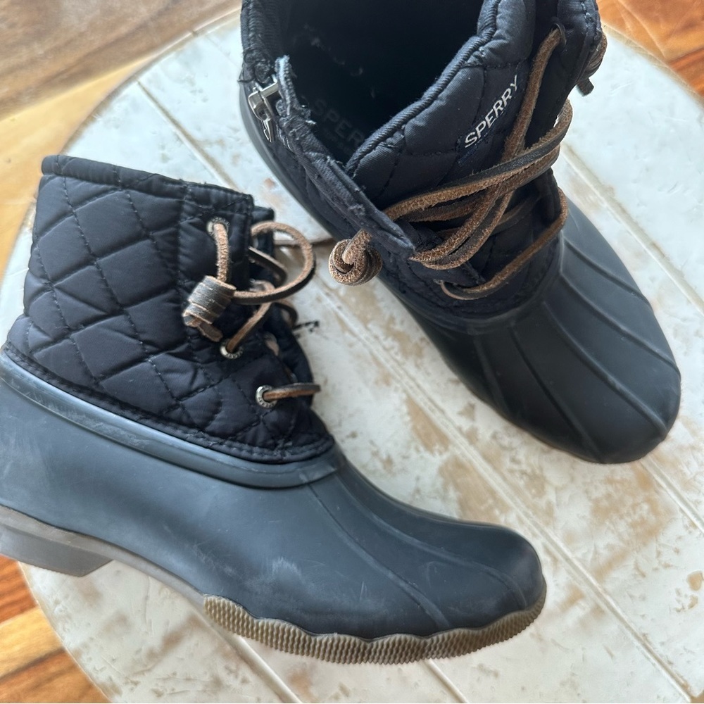 Sperry Top-Sider Saltwater Youth Girls Duck Boots w Quilted Top